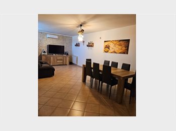 Roomgo IT - Piccolo appartamento, Casilino Prenestino - 400 € al mese