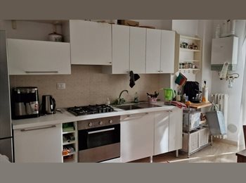 Roomgo IT - SINGOLA  ADIACENTE OSPEDALE BORGO TRENTO, Verona - 525 € al mese