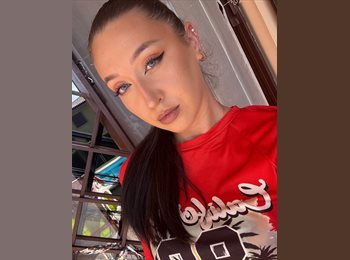 Roomgo IT - Elena - 23 - Brescia