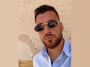 Roomgo IT - Daniel - 26 - Esquilino S.Lorenzo