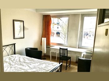 Appartager LU - PLACE de PARIS grande chambre meublée directe  sur Place de Paris dans appartement de standing, Luxembourg - 900 € / Mois