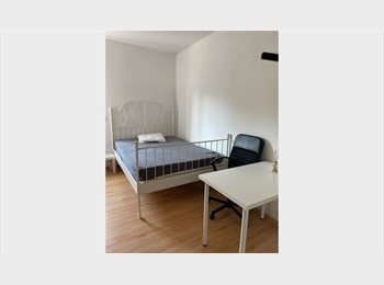 Appartager LU - HOLL135-03 / Nice room available from DECEMBER located  in Hollerich Luxembourg NO Agency Fees, Luxembourg - 1.000 € / Mois