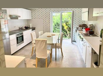 Appartager LU - Chambre en location en appartement Avenue Victor Hugo, Luxembourg, Luxembourg - 840 € / Mois