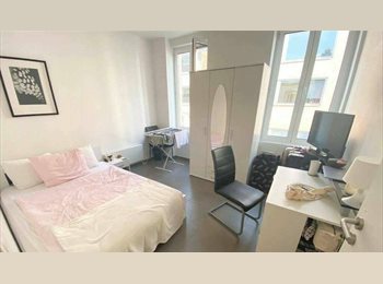 Appartager LU - Chambre en location en appartement place de paris, Luxembourg, Luxembourg - 800 € / Mois