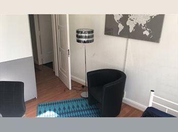 Appartager LU - petite chambre dans belle colocation centre Differdange / 1 arrêt de Belval, Esch-sur-Alzette - 650 € / Mois