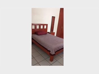 Roomgo MX - Habitacion Amueblada para Mujeres, Guadalajara - MX$3,700 por mes