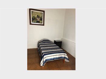 Roomgo MX - Renta de cuarto en casa céntrica, Guadalajara - MX$2,600 por mes