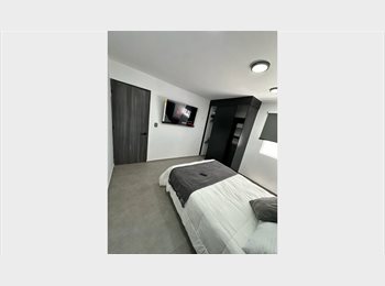Roomgo MX - Habitación en departamento compartido de lujo en zona centrica, Guadalajara - MX$4,900 por mes