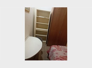 Roomgo MX - Recamara Amueblada, Aguascalientes - MX$3,101 por mes