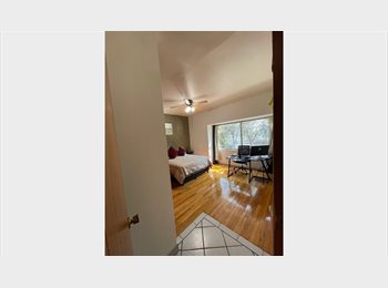 Roomgo MX - Habitación amplia para dama, lugar seguro, Coyoacán - MX$7,750 por mes
