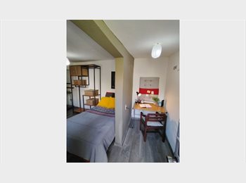 Roomgo MX - Rento habitación exclusivo Mujeres, Zapopan - MX$4,900 por mes