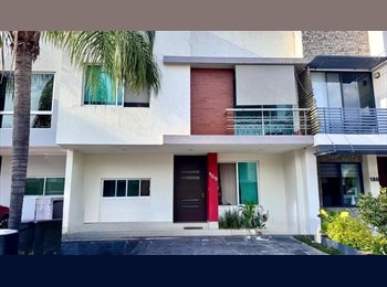 Roomgo MX - ✨ Habitaciones Privadas en Coto con Alberca | Solo Mujeres | Cerca del Tec de Monterrey ✨, Zapopan - MX$9,900 por mes