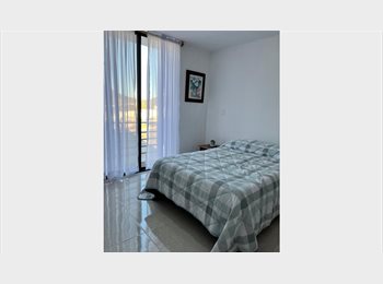 Roomgo MX - Recámara con baño con entrada independiente, Querétaro - MX$6,800 por mes