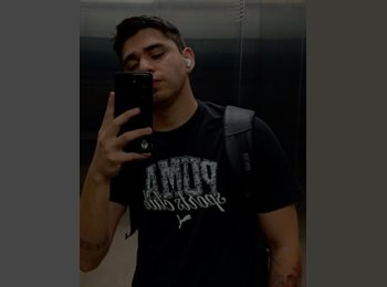 Roomgo MX - Aaron  - 20 - Monterrey