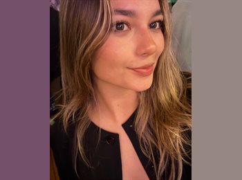 Roomgo MX - Emilia - 23 - Querétaro