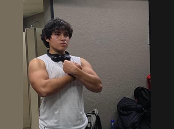 Roomgo MX - Axel - 19 - Monterrey