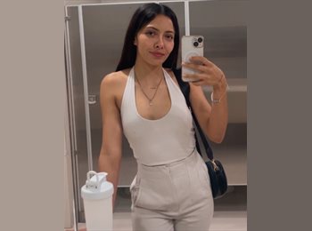 Roomgo MX - Andrea - 24 - Guadalajara