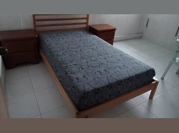 Roomgo SG - Hougang Avenue 8, Common Room, for rent, Buangkok - $750 pm