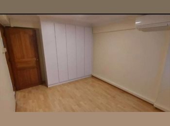 Roomgo SG - COMMON BEDROOM with private bathroom(not toilet), Toa Payoh - $1,500 pm