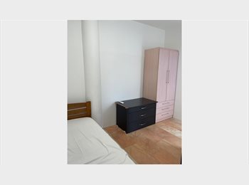 Roomgo SG - Immediate Occupancy Common Room, Tai Seng - $800 pm