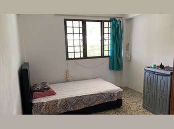Roomgo SG - Common room sharing male, Hougang - $550 pm