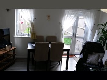 Roomgo UK - Comfortable Room by the Airport – Perfect for Aviation Professionals and More, Ramridge End - £600 pcm