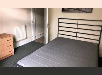 Roomgo UK - Newly refubished 4 bedroom house share, Ladywood - £405 pcm