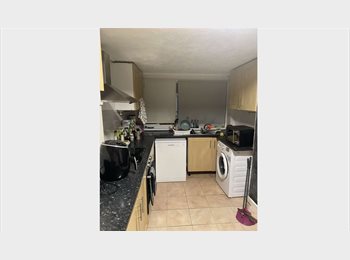 Roomgo UK - 45 howard road, 1 room available, Surbiton - £606 pcm