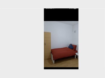 Roomgo UK - 2  rooms with garden 2 min manor park station, Manor Park - £720 pcm