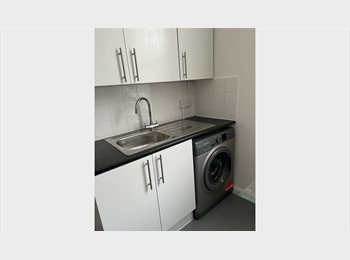 Roomgo UK - Clean Double Room, Highbury - £1,000 pcm