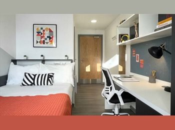 Roomgo UK - Classic En-suite Room, Stenhouse - £205 pcm