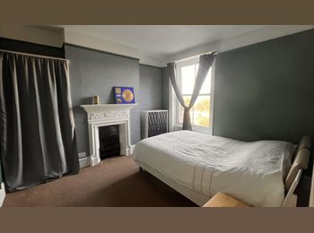Roomgo UK - Furnished double rooms near Preston Park – all bills inc, Withdean - £800 pcm