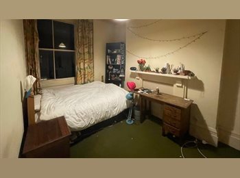 Roomgo UK - Room in St Michael’s, Cotham/Clifton, Kingsdown - £760 pcm