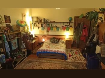 Roomgo UK - Short Term Big Room Southside, Crosshill - £550 pcm