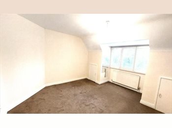 Roomgo UK - Spacious 4 bedroom detached property, Handsworth - £1,000 pcm