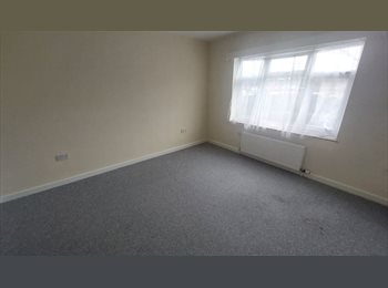Roomgo UK - 4 bed property in kings heath £900 PCM, Maypole - £900 pcm