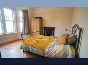 Roomgo UK - Room available, Alma Road, Winton, Bournemouth, Winton - £500 pcm