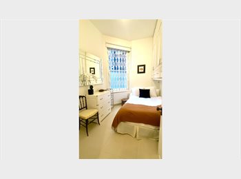 Roomgo UK - QUEEN SIZE BEDROOM AVAILABLE IN STYLISH, RENOVATED FLAT NEXT TO BATTERSEA PARK: £1,600 p/m including, Nine Elms - £1,600 pcm