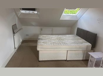 Roomgo UK - Double Room To Rent, West Ealing - £800 pcm