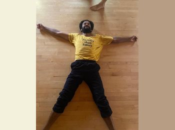 Roomgo UK - Warren  - 33 - The Lanes