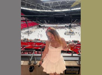 Roomgo UK - Isabella - 19 - Fallowfield