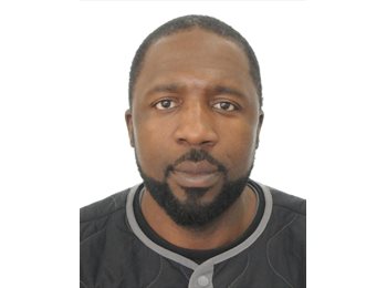 Roomgo UK - Collen - 47 - Coventry