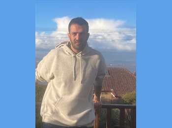 Roomgo UK - Payam - 35 - Bristol