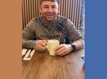 Roomgo UK - William - 47 - Ashton-under-Lyne