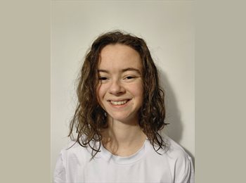 Roomgo UK - Zoe - 21 - Kingston upon Thames