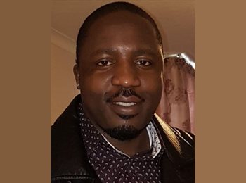 Roomgo UK - Collen - 48 - Coventry