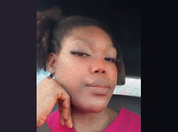 Roomgo UK - Lily  - 24 - Birmingham