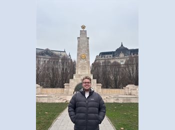 Roomgo UK - Jarred - 27 - Charing Cross