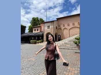 Roomgo UK - Thia - 23 - Hendon