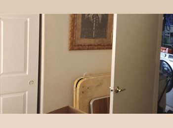 Roomgo US - Roommate, Aida Brents - $650 pm